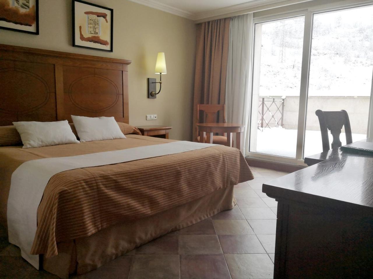 Hotel Pamplona فييافا المظهر الخارجي الصورة